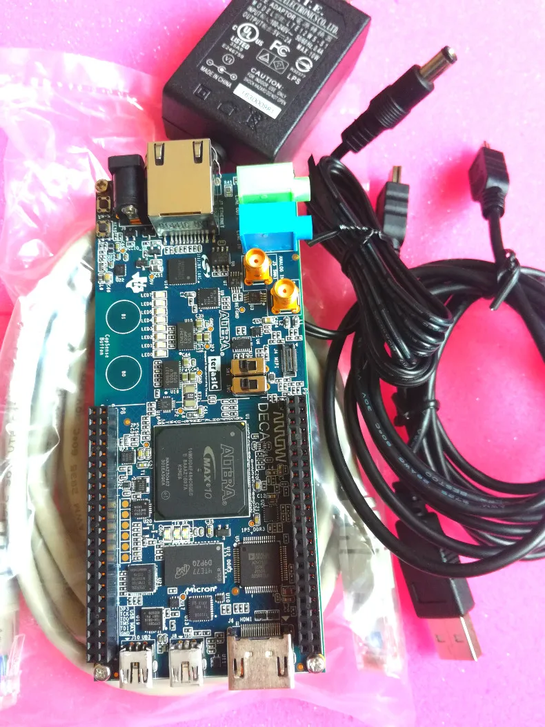 Arrow DECA MAX10 assessment suite 10 m50daf484c6ges FPGA development board