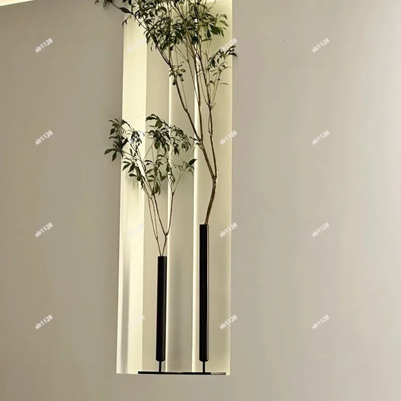 Retro Slender Black Vase Elegant Floral Container Decor for Entryway Niche Corridor Art Ornament