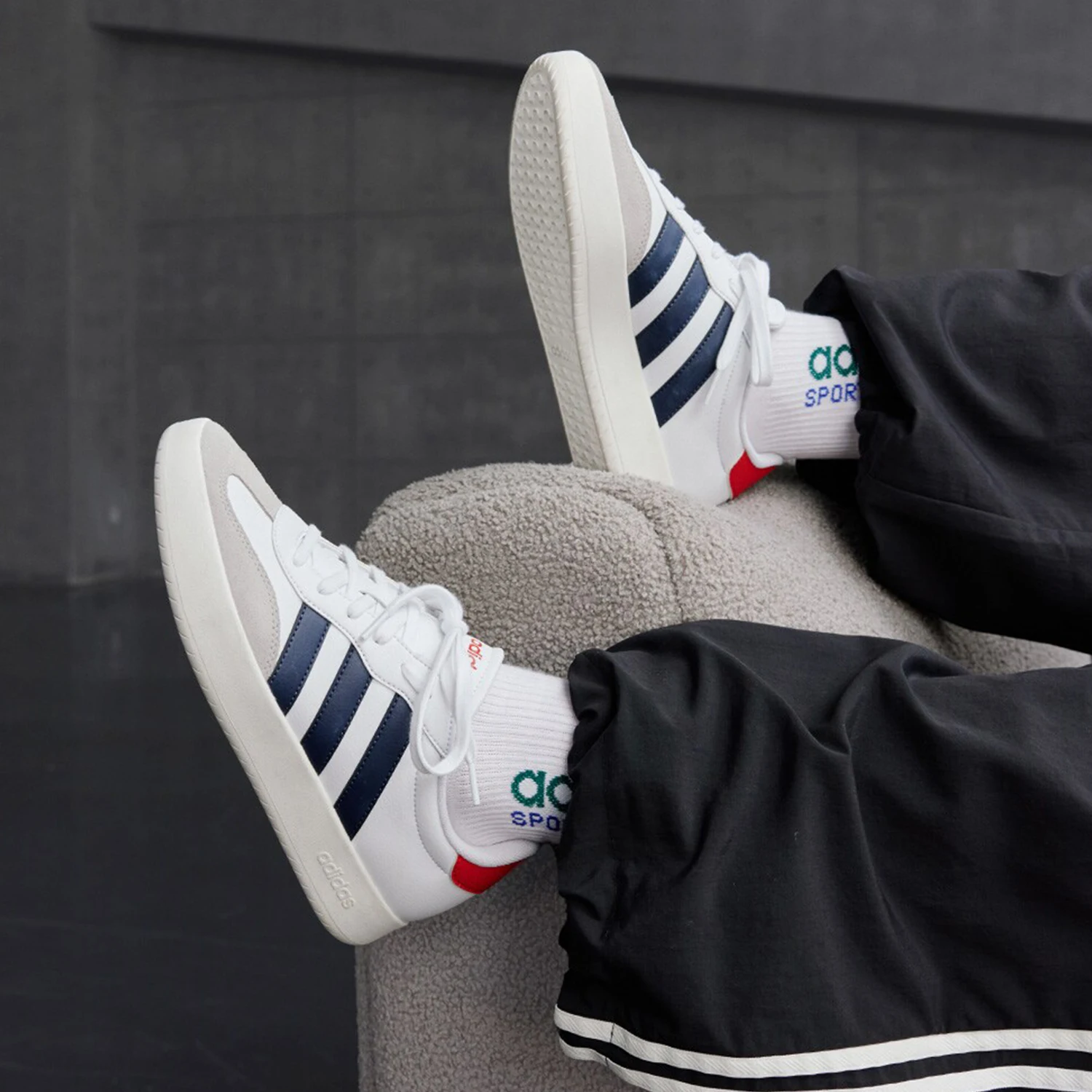 Оригинальные легкие и прочные повседневные классические кеды Adidas BARREDA для мужчин и женщин IH1228