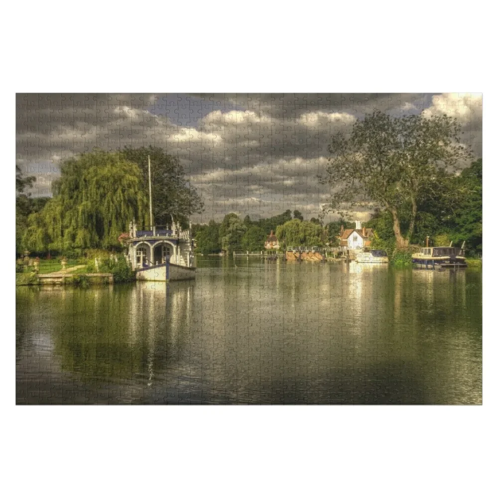 

The River Thames at Streatley Jigsaw Puzzle Photo Custom Photo Personalized Gifts Puzzle