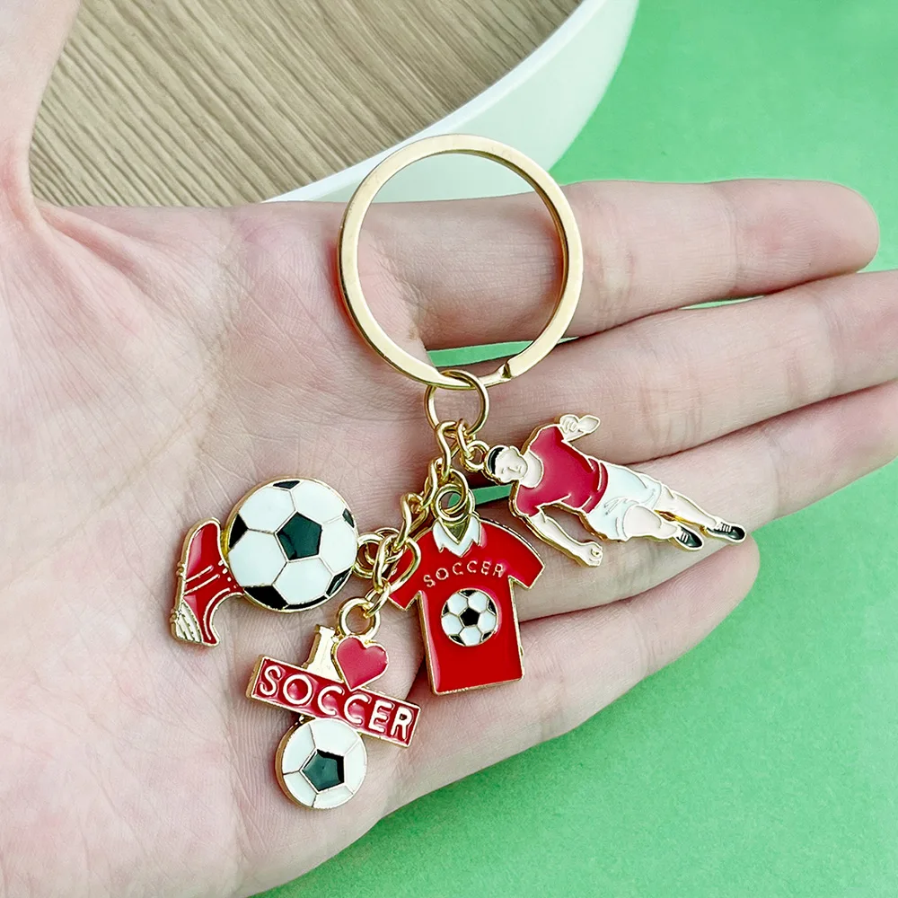 Voetbal Sport Sleutelhanger Schoenen Atleten Jersey "I Love Soccer" Emaille Hanger Tas Sleutels Sieraden Accessoires Geschenken Voor Fans Vriend