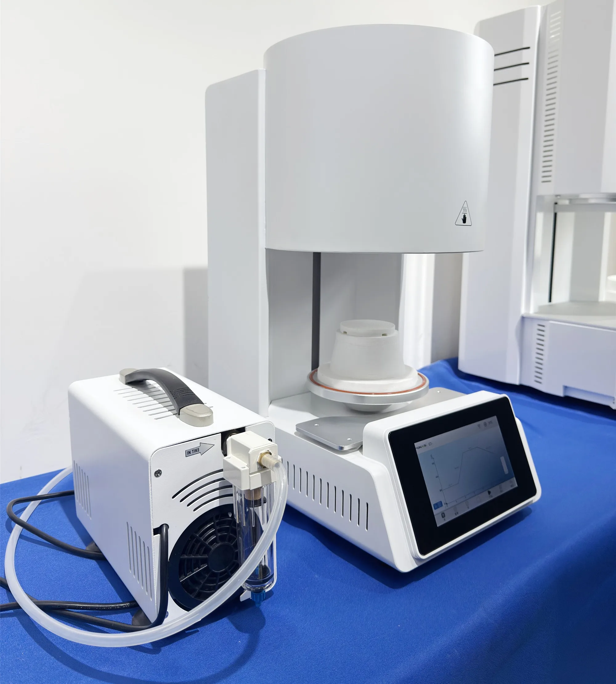 OEM Mini Automatic Lab High Temperature Programmable Ceramic Sintering Oven Machine Vacuum Porcelain Furnace For Cad Cam