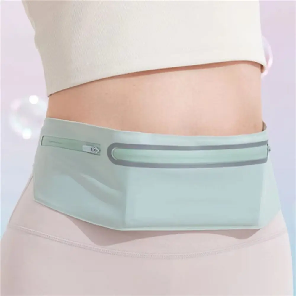 กันน้ํากีฬา Fanny Pack แถบสะท้อนแสงสีทึบเอวกระเป๋าเข็มขัด Multi-Pocket ปรับผู้ถือโทรศัพท์มือถือ