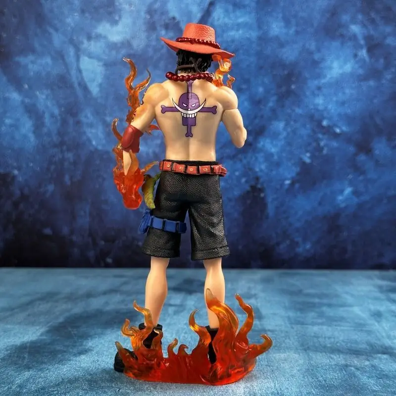 GKファンタジー3周年記念の小さなコレクションのフィギュア、アニメの装飾、小さな像、子供へのクリスマスプレゼント、新しい、1個