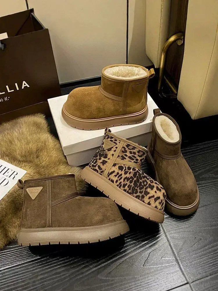 

Korean Style Leopard Snow Boots 2025 Winter Plush Warm Short Boots Girls Sweet Thick Bottom Casual Boots Students Cotton Shoes