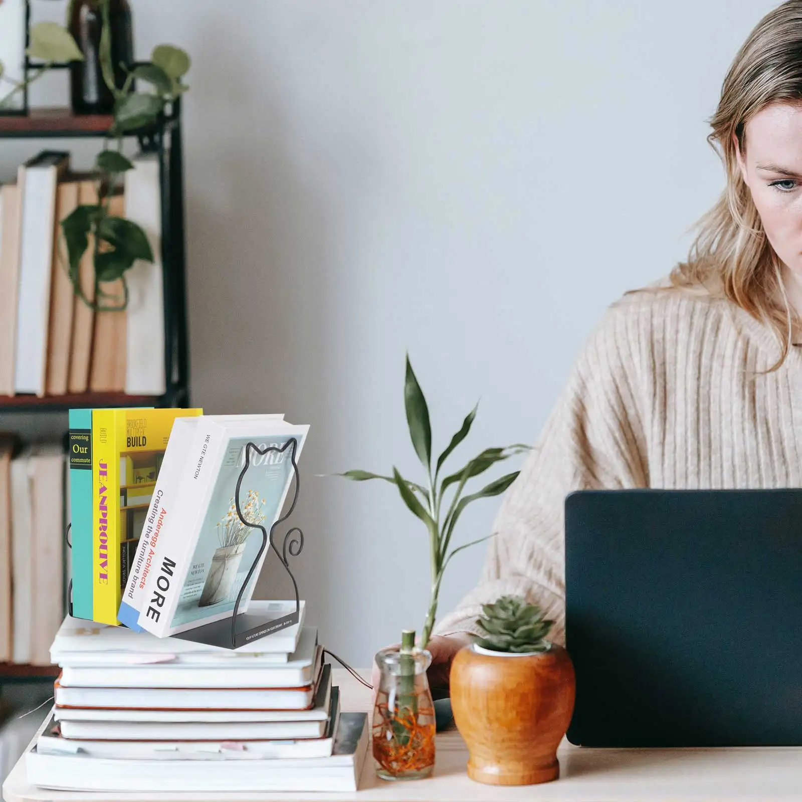 

2Pcs Crafted Metal Book Ends Bookshelf Organizer Smooth Surface Home Office Library Decoration Crafted Book Holders