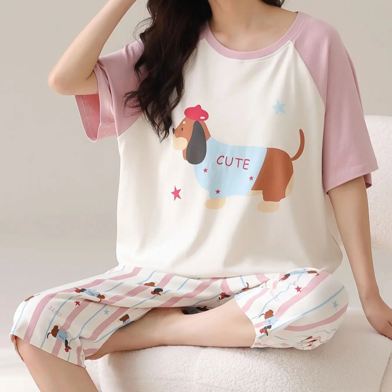 

Women's Young Girl Casual Simple Cute Cartoon Dachshund Letter Print Pink Top, Cropped Shorts, Pajamas, Spring and Summer Home Party Vacation Sleepwear Loungewear Set 2-Piece Set