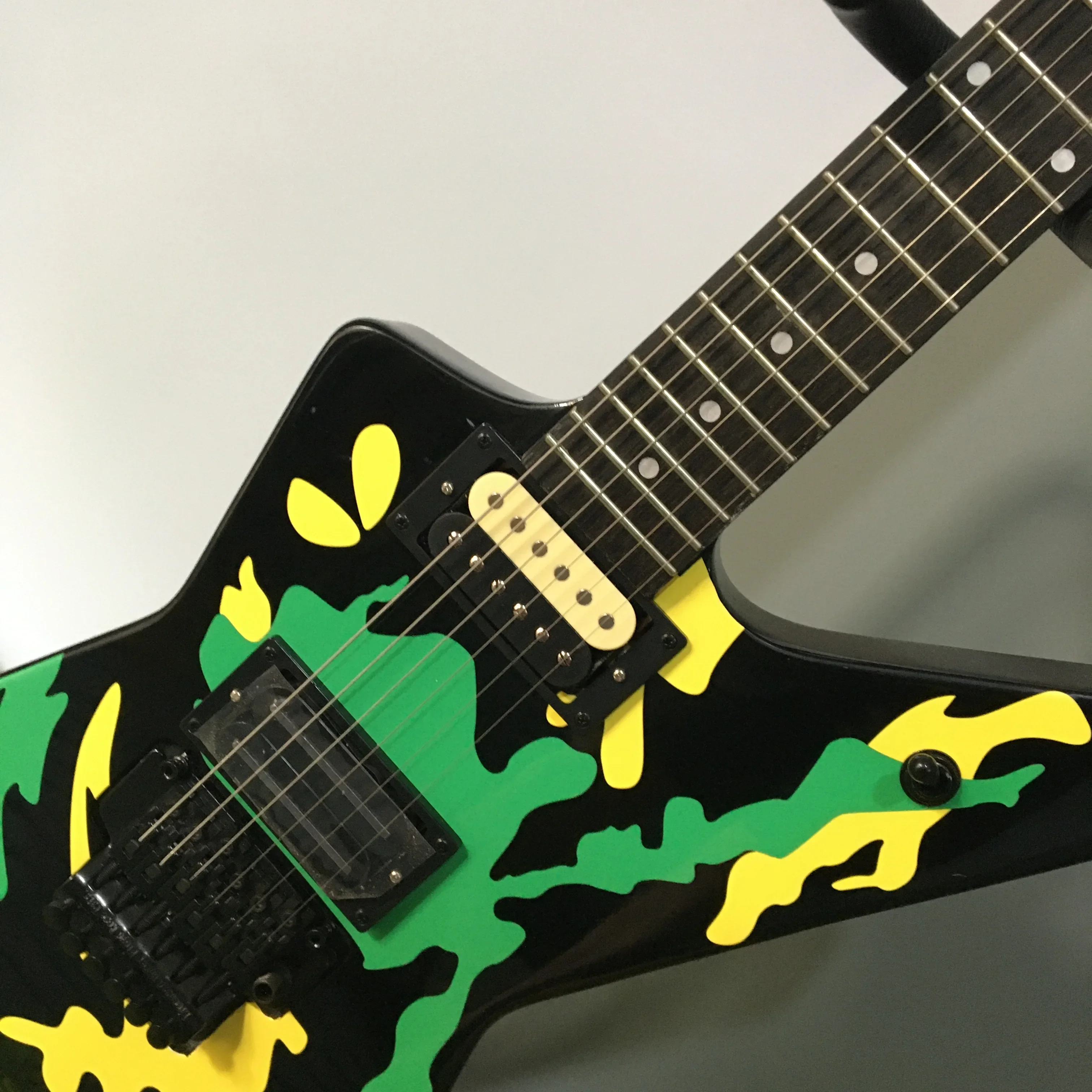 In stock TRENDKILL Dimebag Custom Electric Guitar 6strings Washbu.n Skull Body Fast Shipping