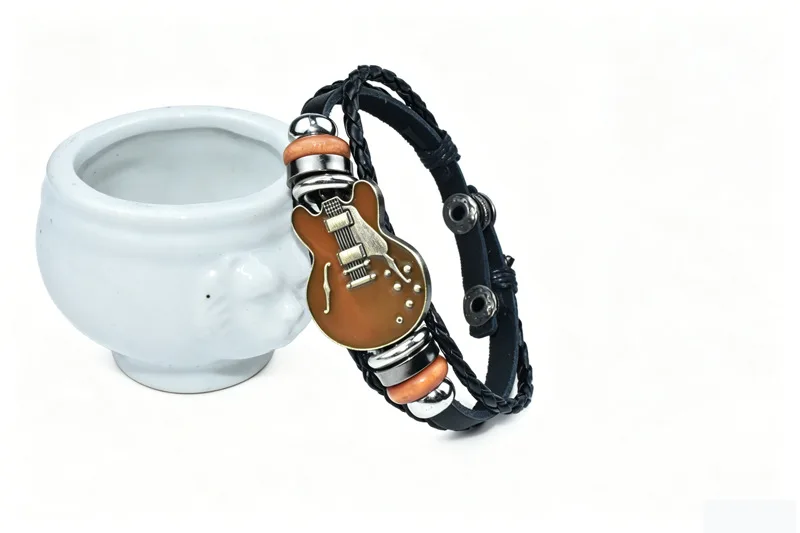 Vintage Musik-Gitarren-Lederarmband für Männer Europäischer Punk-Stil Armband mit Titan-Stahlschnalle Modischer Herren-Handschmuck Geschenk – Detail 14