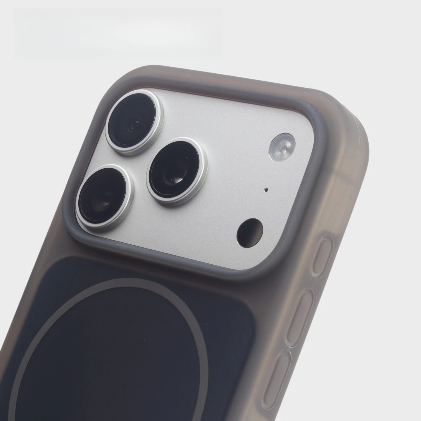 Suitable for iPhone 18 PROMAX silicone jelly contrasting magnetic phone case iPhone 17 integrated camera button 16