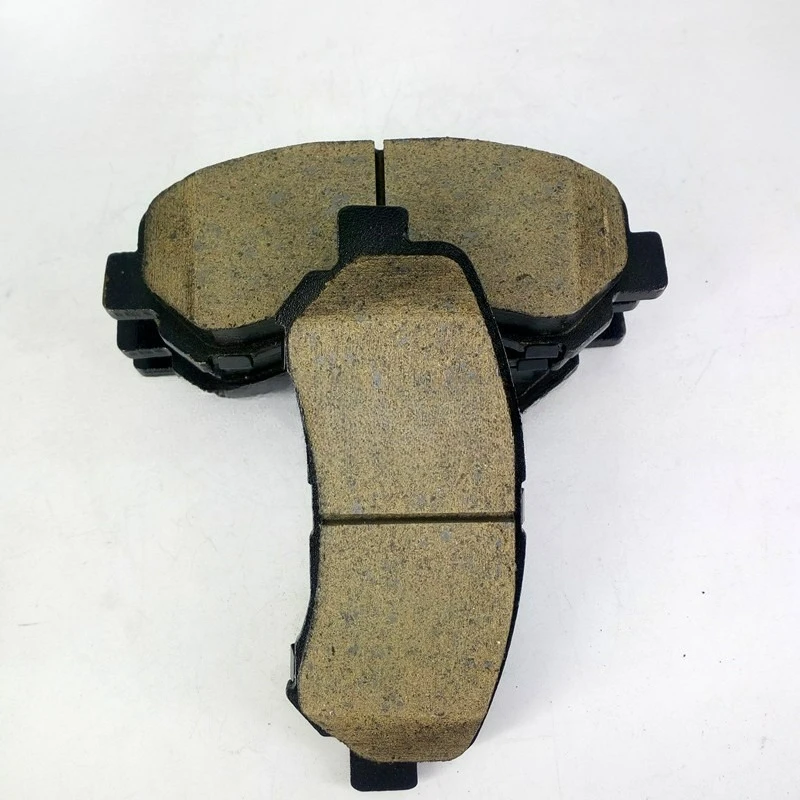 Прямые продажи автомобильных тормозных колодок D1338, полуметаллических керамических тормозных колодок, поддержка сменных тормозных колодок.
