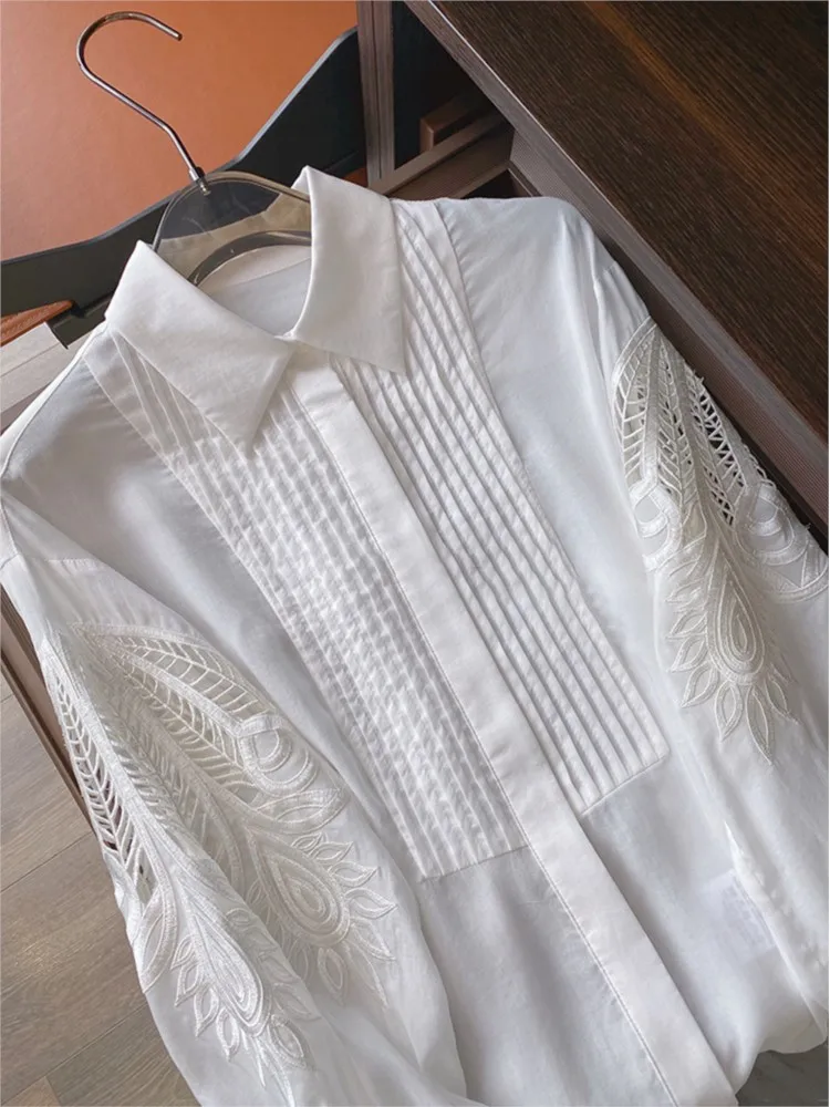 

Elegant Long-sleeved Lapel Single-breasted Shirt Women Fashion Spring Autumn Solid Color Loose Hollow Lantern Sleeve Tops Female