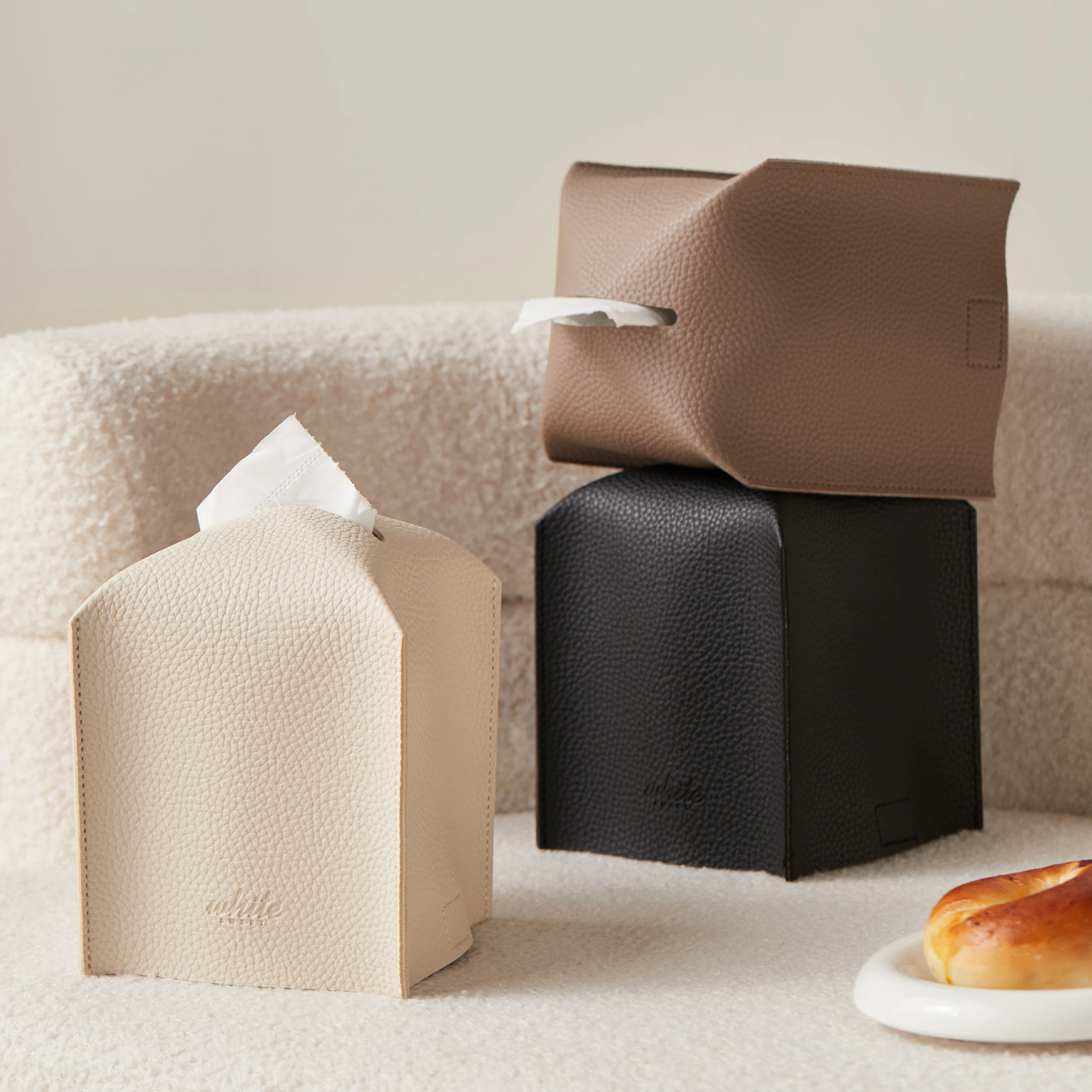 Simple Tissue Box Living Room Entry Luxury Square Bathroom Leather Roller Paper TissueCase Portable Vehicle Tissue Storage Bag