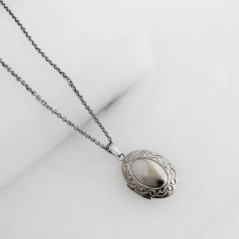 1pc Ruyi Oval As Ones Wish Stainless Steel Photo Frame Pendant Lucky Charms Locket Necklaces Women Men Fashion Memorial Jewelry