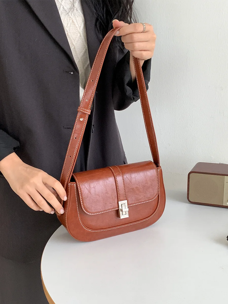 Borsa Hobo a tracolla in pelle PU solida sotto le ascelle Borse di design di alta qualità Borsa a tracolla classica vintage di lusso semplice 2024