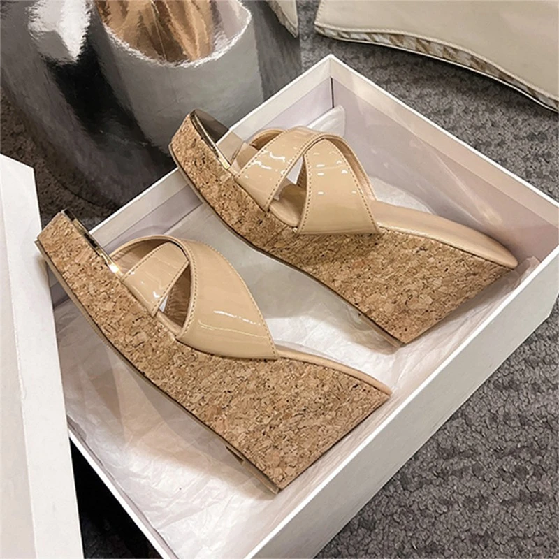 

Eilyken 2026 Summer Patent Leather Wood Grain Platform Wedges Women Slippers Fashion Peep Toe High Heels Shoes