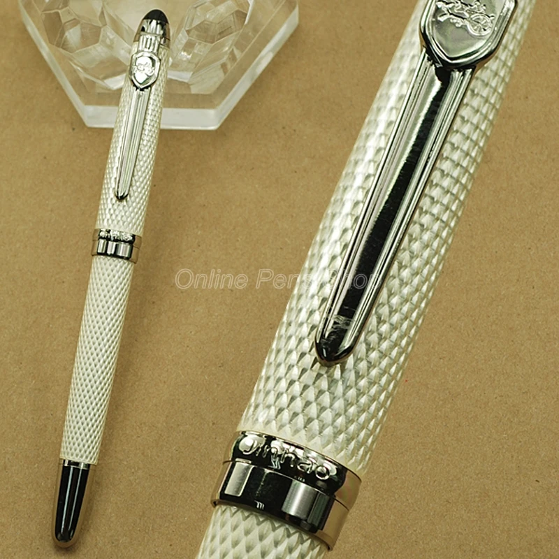 

Ручка-фонтан Jinhao Fine Quality, белая с серебристым металлическим корпусом, перо M, 0.5 мм