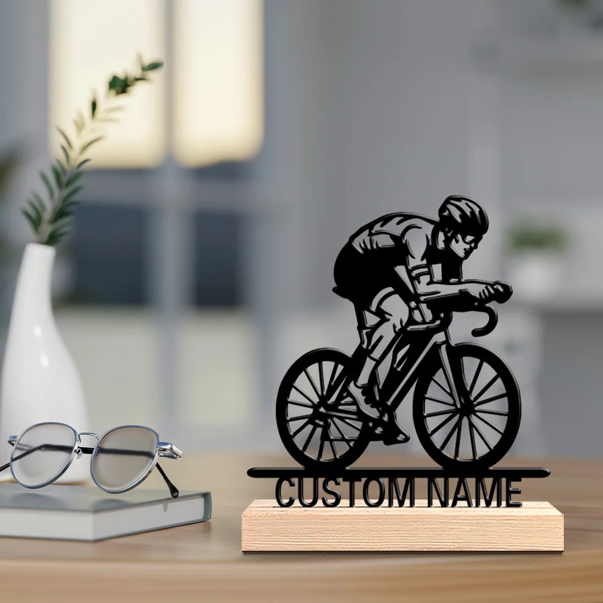 1pc Retro Personalized Custom Bicycle Metal Statues Elegant Wooden Base Decor for Living Room Hotel Lobby Luxury Home Accent