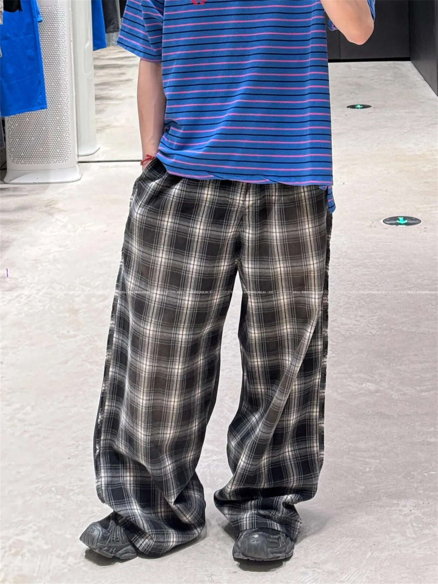 

VANA ILUSION Crazy Plaid Patterned Joggers Unisex Straight Leg Cotton Trousers Trendy Couple Casual Pants Youthful Energy