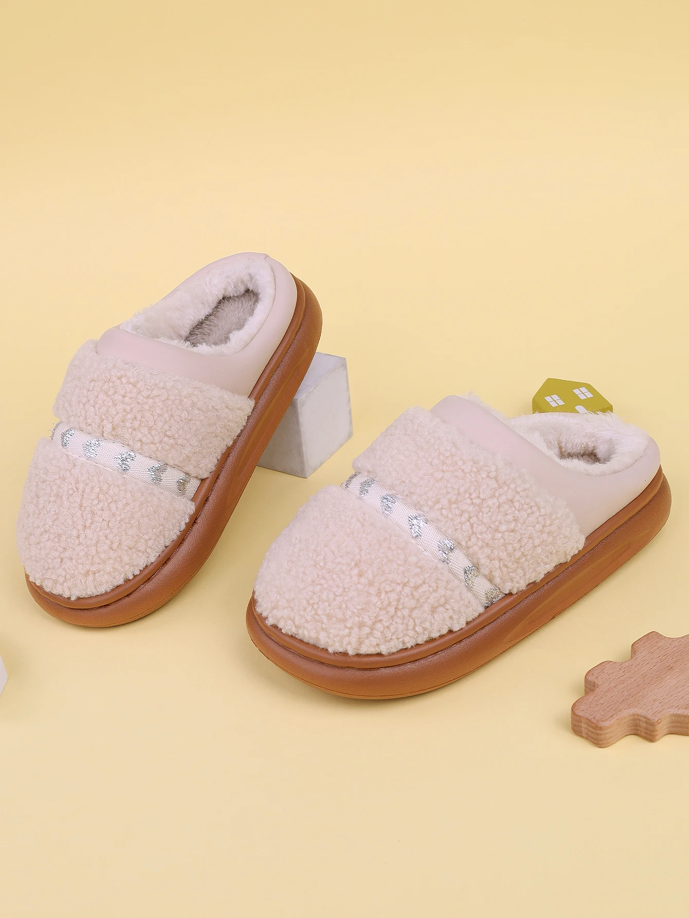 شباشب قطنية عصرية لزيادة الارتفاع للأطفال للفتيات، شباشب قطنية شتوية جديدة لعام 2025 شباشب قطنية دافئة ذات نعل سميك #1