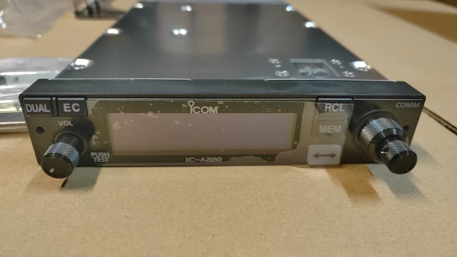 

ICOM IC A220 8W Air Band aircrft Transceiver Aviation VHF Mobile Radio