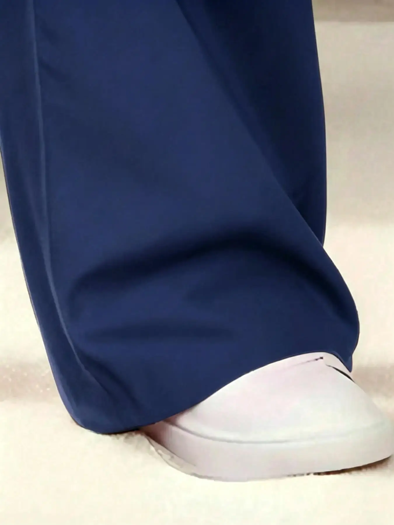 Mädchen-Jumpsuit mit Schößchen und weitem Bein, lässiger Jumpsuit mit quadratischem Ausschnitt, schmale Passform, All-in-One-Design, bequem für den Alltag, für Wochenendausflüge – Detail 20