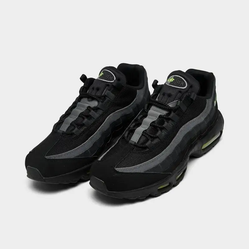 Nike |   Sepatu Kasual Nike Air Max 95 Pria