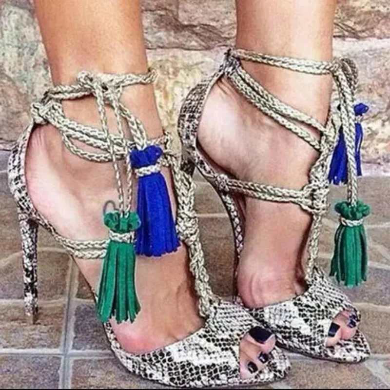 Sandalias de piel de pitón para mujer, zapatos de tacón alto con borla verde/azul, Sexy, con correa en T, Stiletto de fiesta, color gris