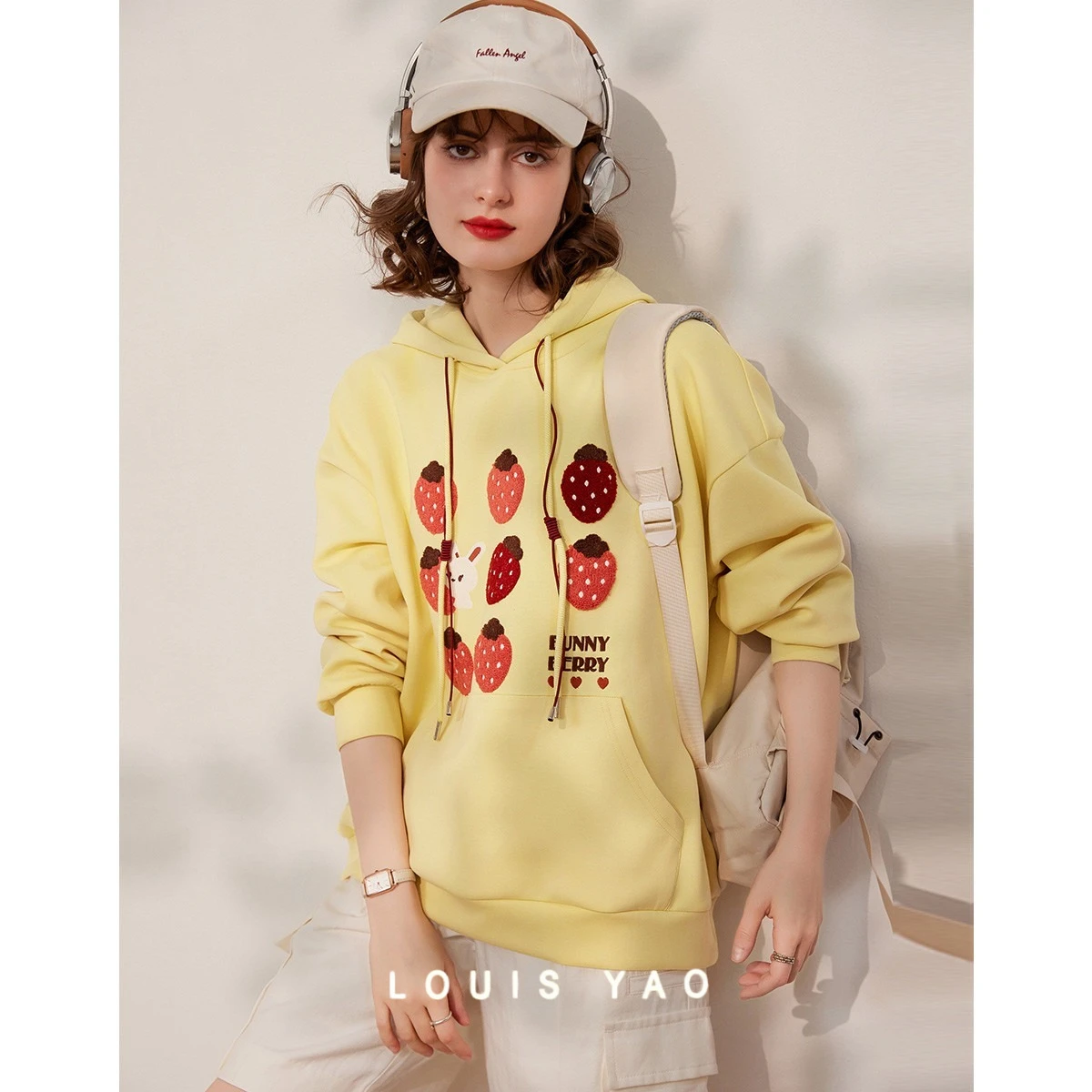 

LOUIS YAO Cartoon Embroidered Women's Hoodie 2025 Spring Autumn Fashion Age Reducing Casual Loose Sweatshirts Long Sleeved Top