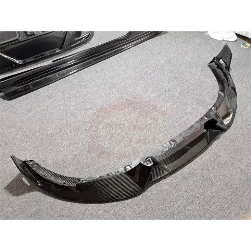 M Style Carbon Fiber Front Lip Front bumper spoiler For Porsche Taycan body kit！