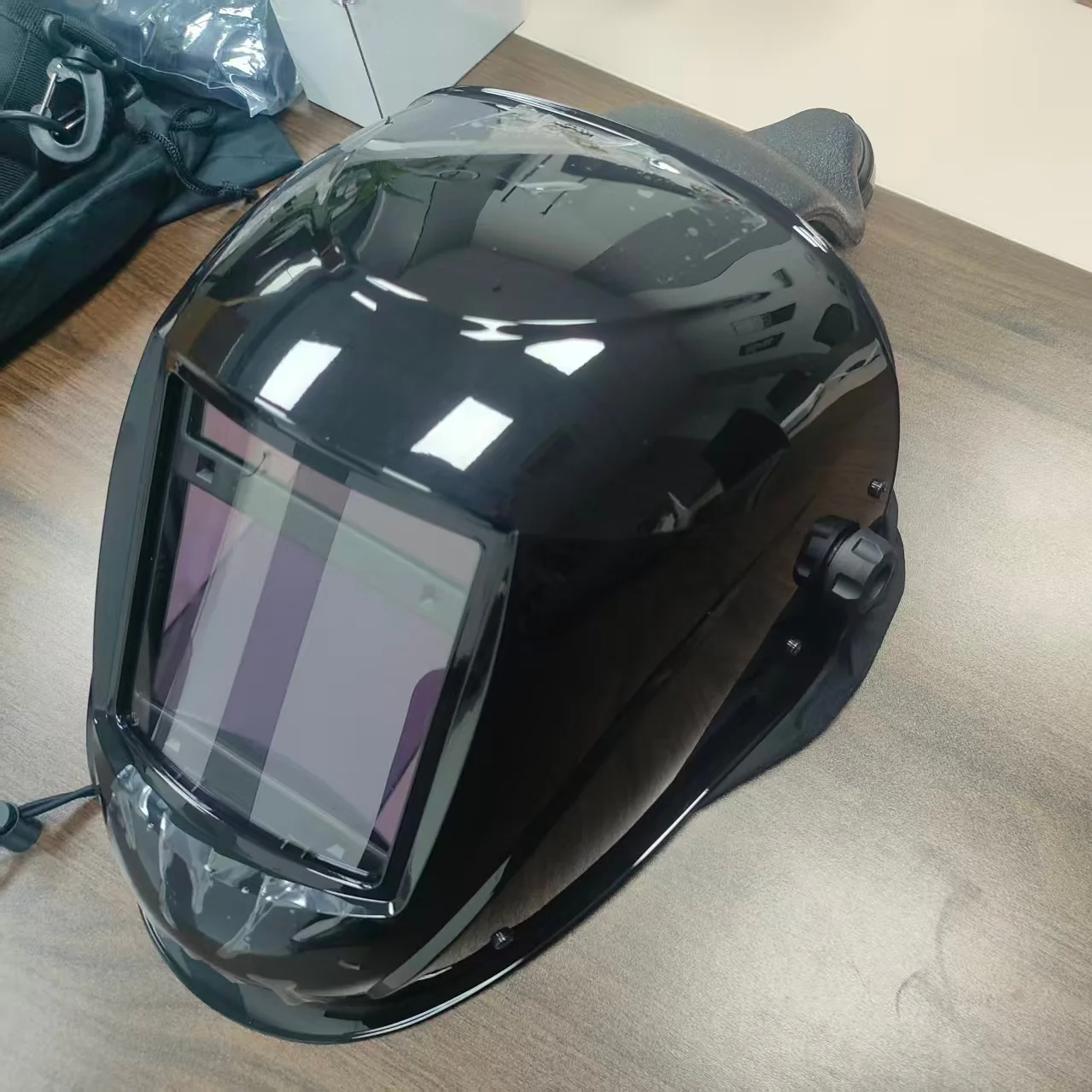

PAPR Auto Darkening Welder Helmet with Large View,950-1100nm OD8+ Protection