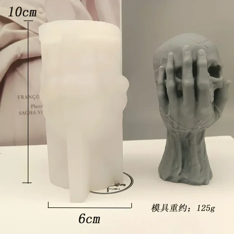 

2026 Creative Halloween Hand Held Skull Silicone Mold Halloween DIY Chocolate Candy Molds Baking Cake Decor Tool Candle Mould