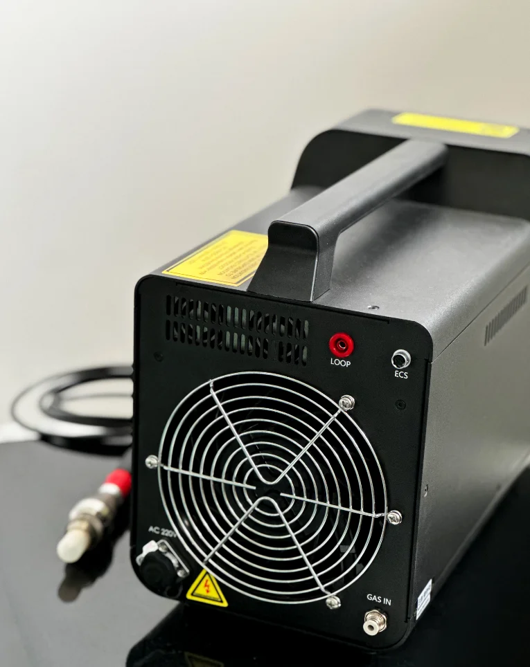 Automatic Portable 1200W Laser Welder Hand Held Cheapest Laser Welding Machine Portable