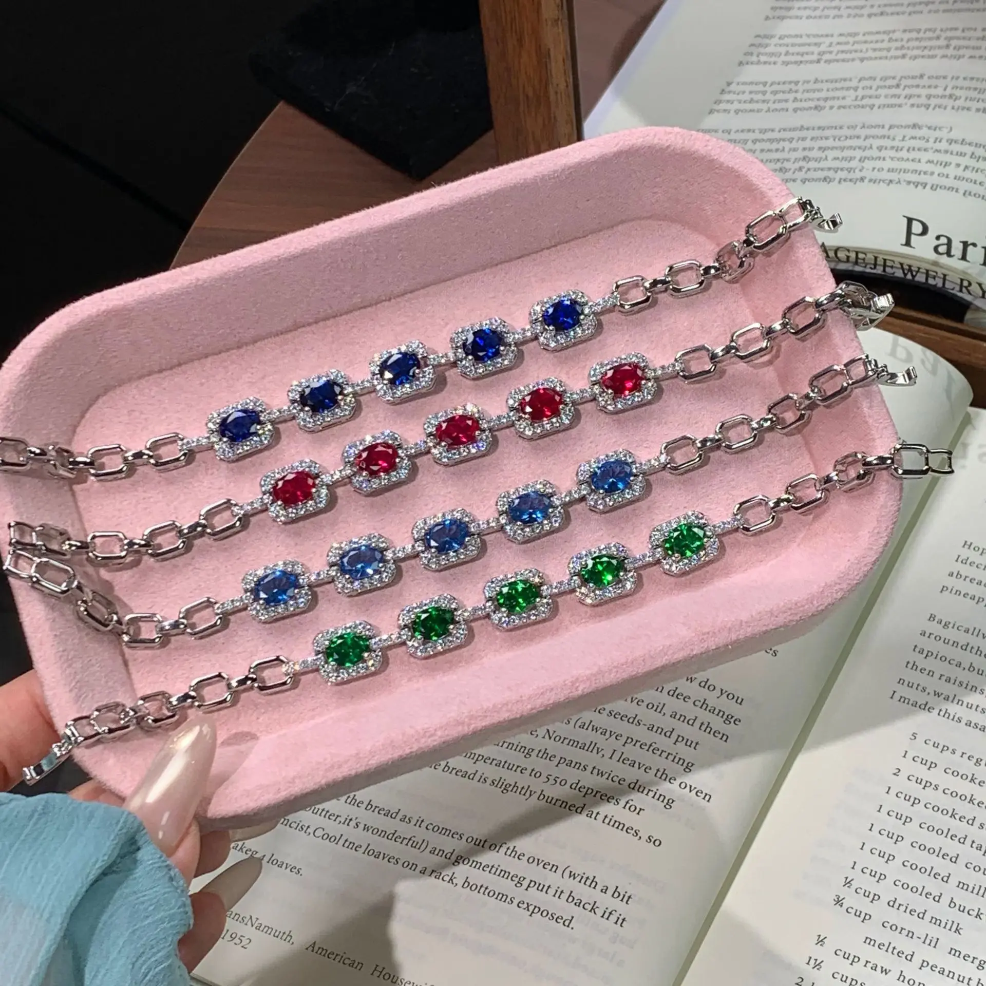 Fashionable and simple style cultivating gemstone bracelet - a versatile daily accessory for young people