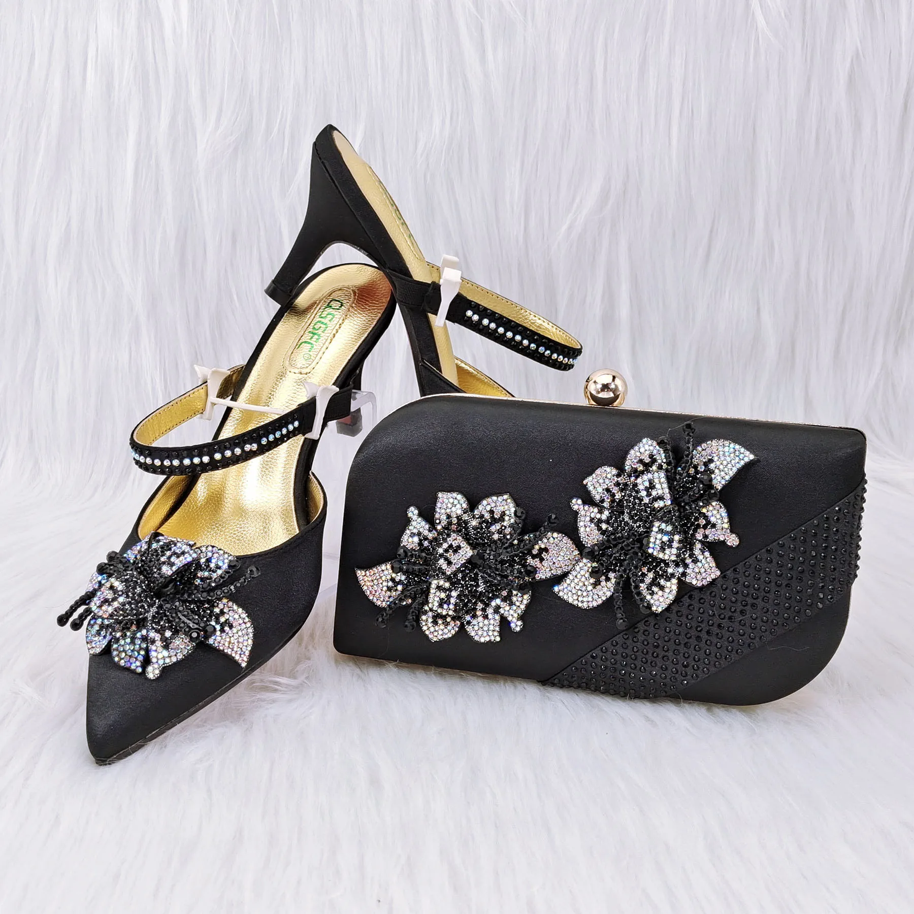 Italian Design 2021 Nigerian Fashion Elegant Ladies Shoes and Bag Set With Special Flower Decoration in Black Color for Party