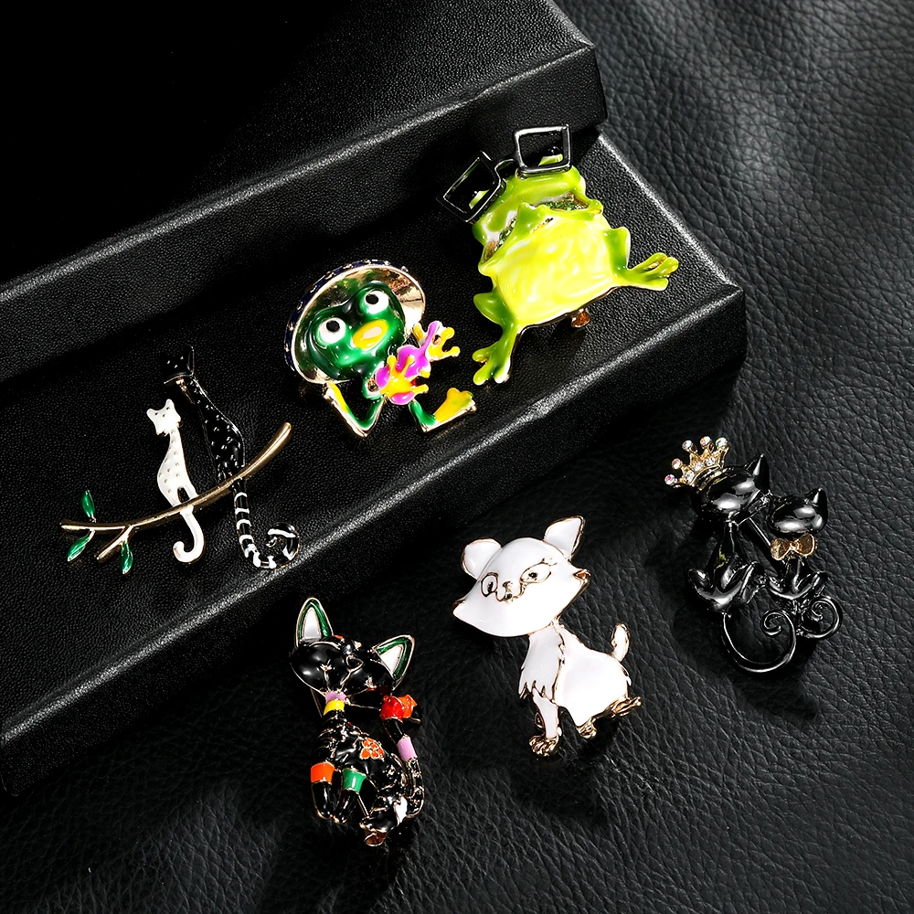Beautiful Animal Theme Crystal Lapel Pins Dragonfly Butterfly Owl Bee Cat Frog Shaped Rhinestone Brooches For Women Jewelry