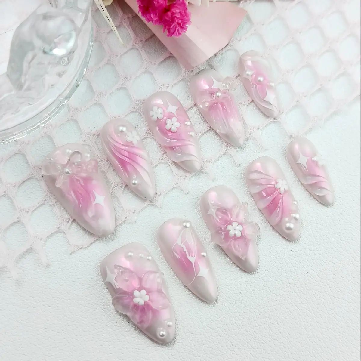 

10pcs Handrawn 3D Flowers Handmade Press-on nails Medium Almond Nails Bundle Sweet Pearl Elegant Finished nail stickers