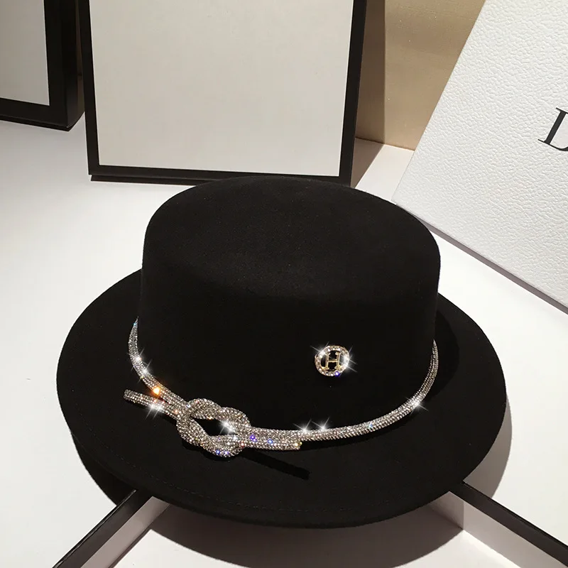 Woolen Bowler Hat for Women Autumn/Winter Season Socialite and Influencer Style Flat-Topped Jazz Hat Retro and Trendy