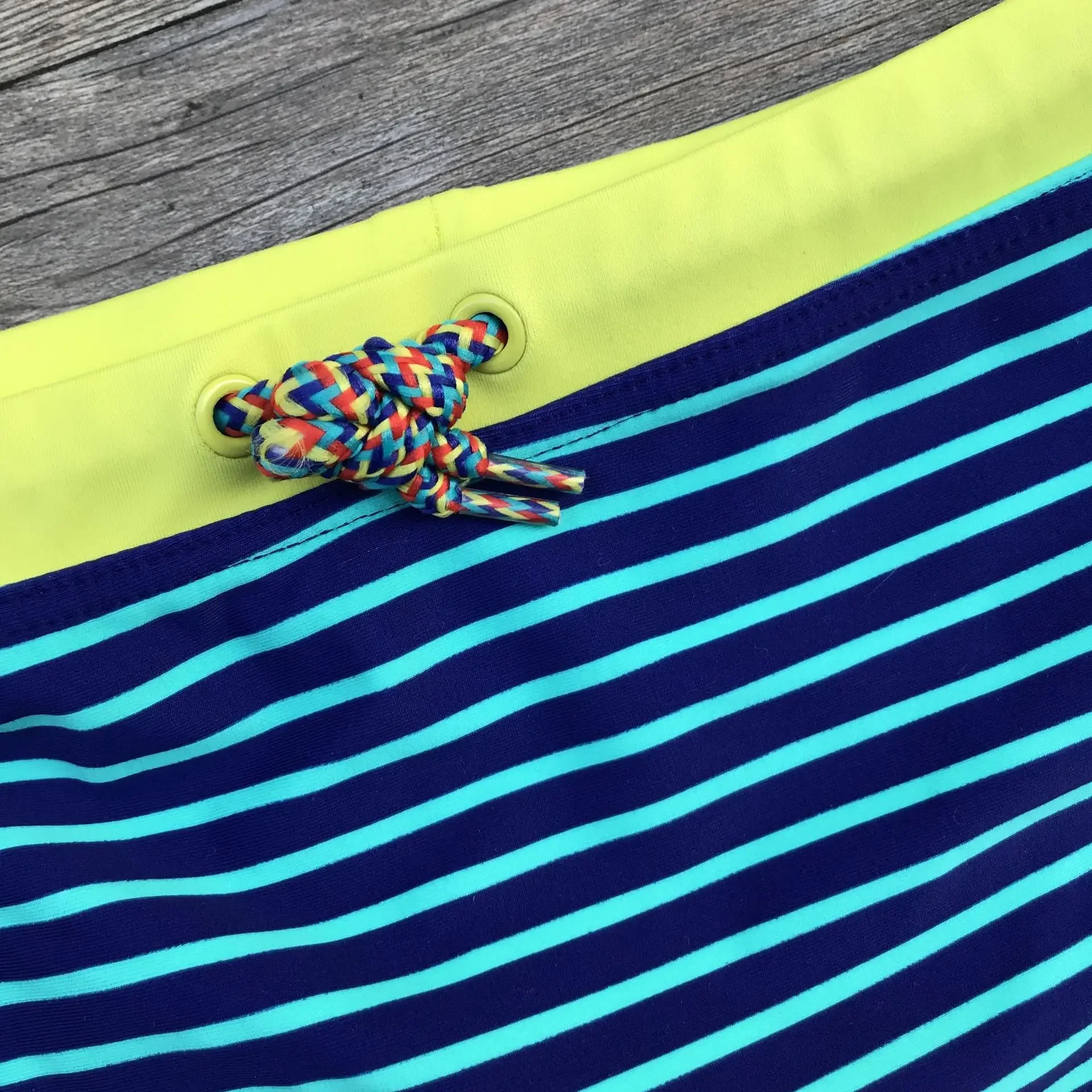Calção de banho listrado para crianças de 2 a 12 anos, para meninos, shorts de praia, novo design