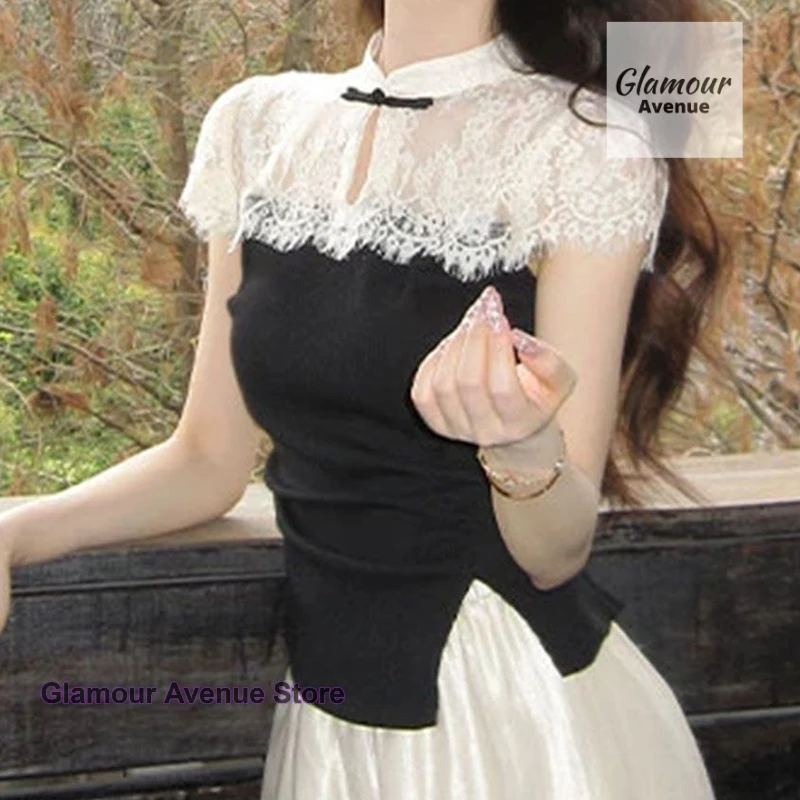 French fashion Chinese short-sleeved blouse female summer new design sense national wind buckle lace stitching Joker shirt.