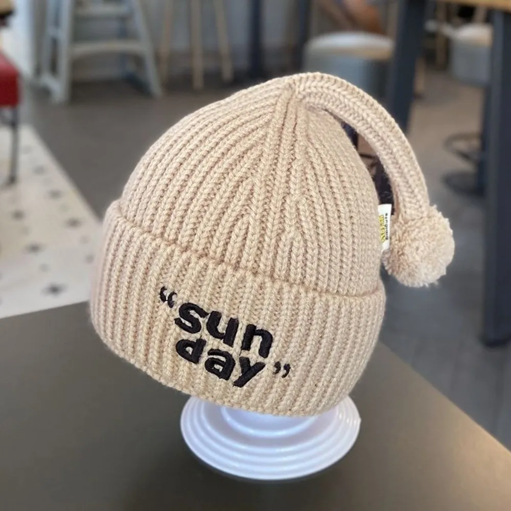 

New Sun Day Embroidery Pullover Cap Warm Windproof Ear Protection Hat Coldproof Knitted Knitted Cap Autumn and Winter