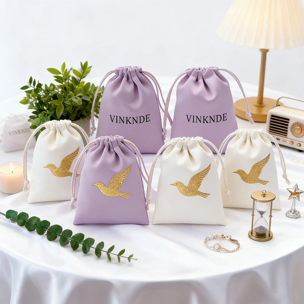 

50 шт. персонализированных подарочных мешочков из фиолетового шелкового атласа с логотипом для ювелирных изделий: колец, серег, ожерелий, браслетов, органайзеры для хранения