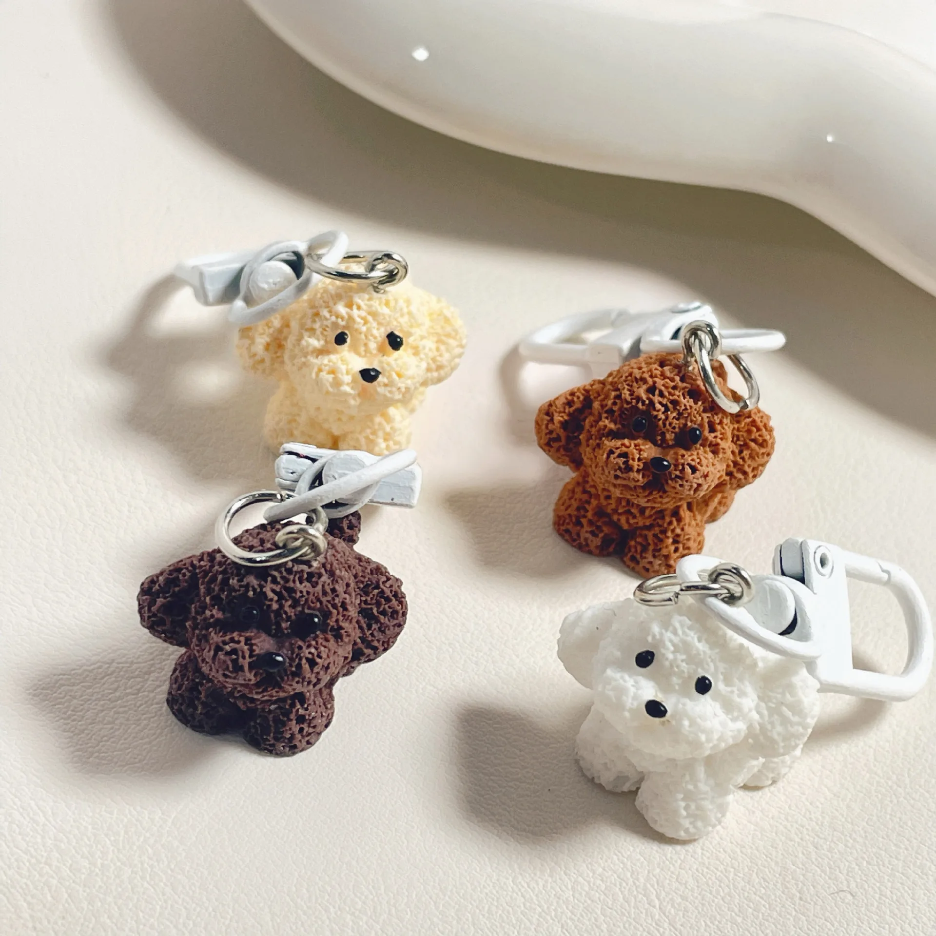 Cute Three Dimensional Puppy Keychain Resin Girlish Student Schoolbag Pendant Best Friend Gift Cartoon Pendant And Accessory