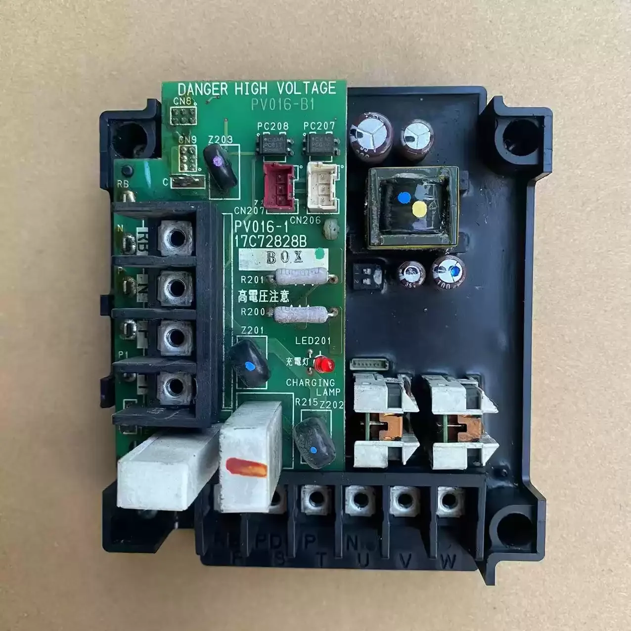 Suitable for Hitachi central air conditioner compressor frequency conversion module 17F12661A