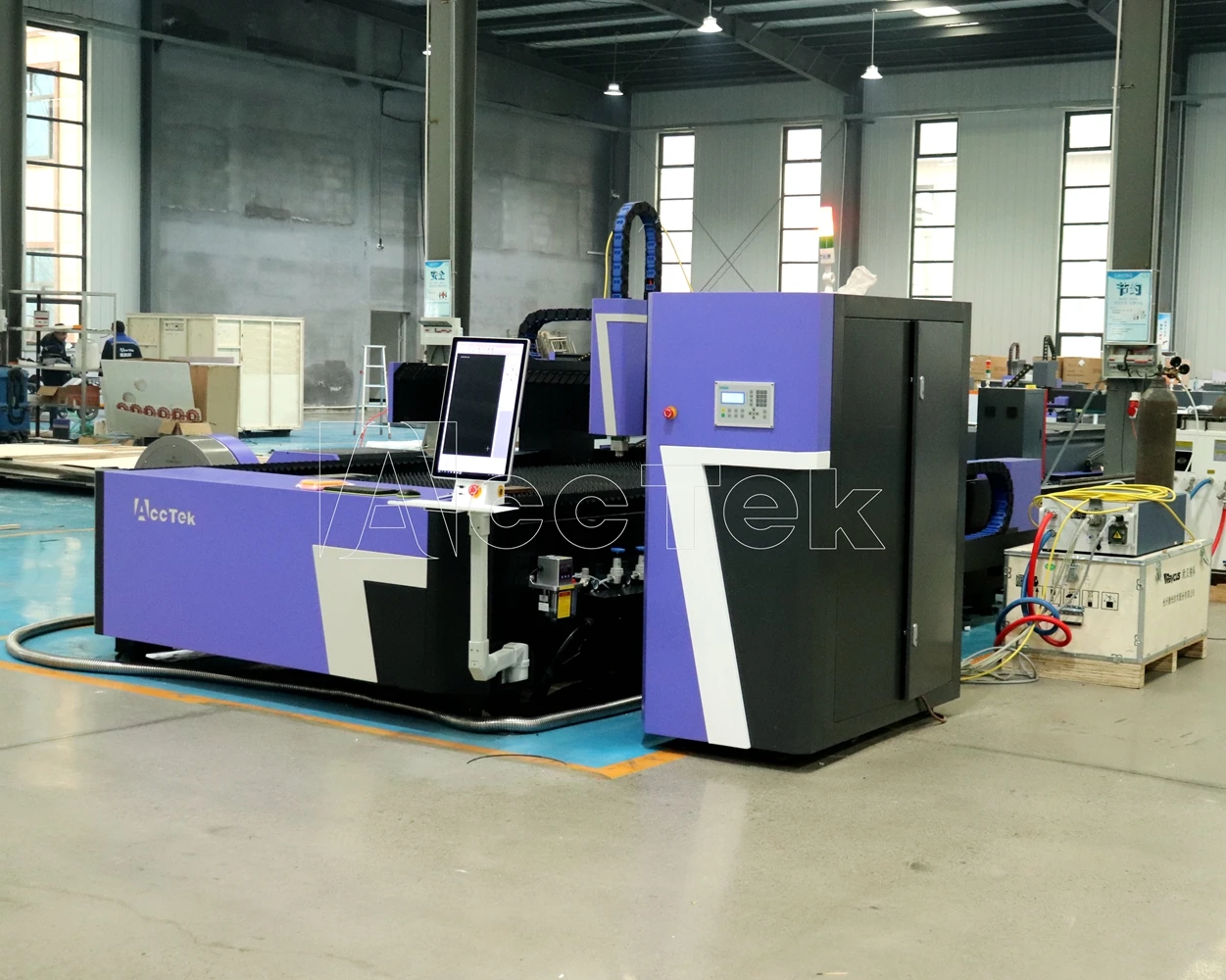 เครื่องตัดแผ่นโลหะไฟเบอร์เลเซอร์12KW 6KW สำหรับตัดประตูเหล็ก20มม.