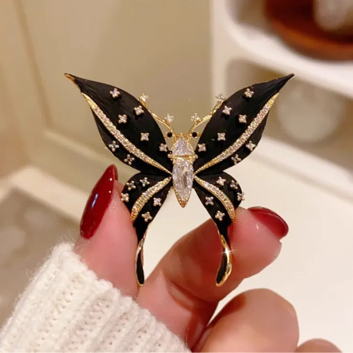 Vintage Rhinestone Black Butterfly Brooches Inlaid Cubic Zirconia Insect Metal Enamel Pins for Women Clothing Accessories