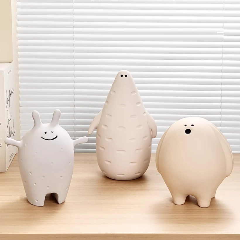 Desktop ornaments, home decor, high-end sense, niche ceramics, light luxury, high-end living room, cute and healing small orname
