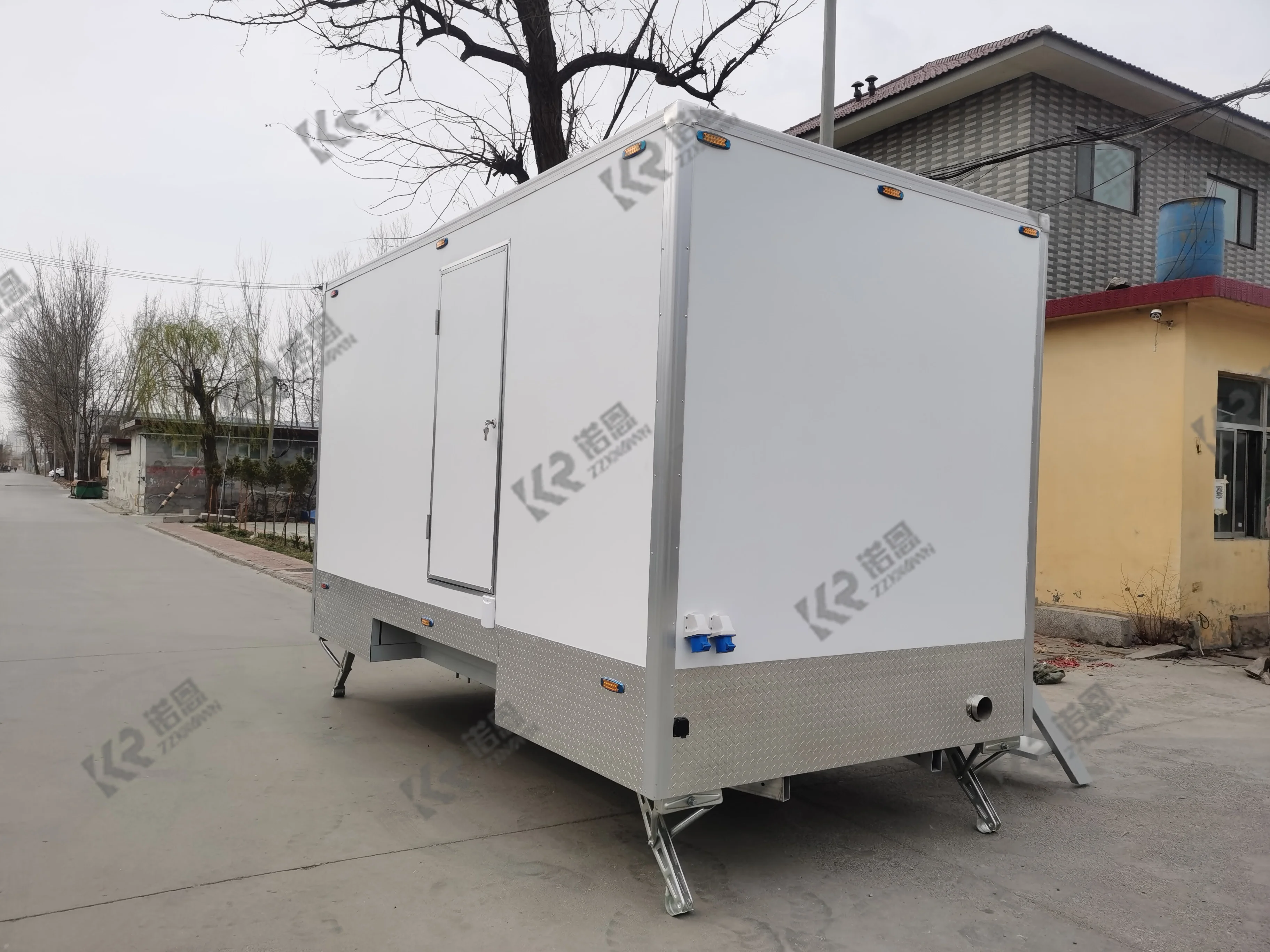 2024 Portable Trailer Toilet Portable Restroom Portaloo Porta Potty Portable Toilet With Wheels China Movable Luxury