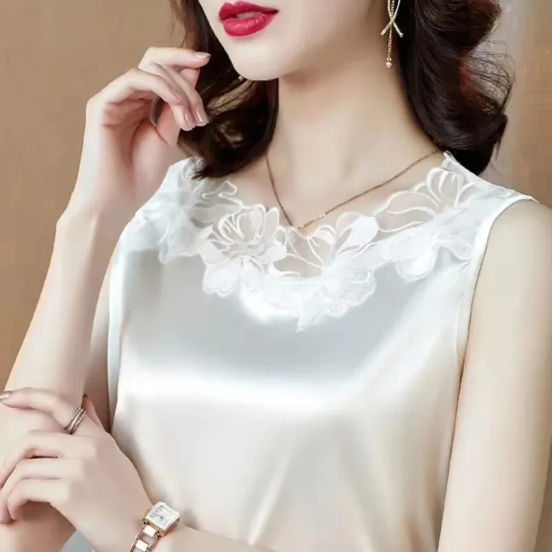woman Women's Clothing New summer Tops Tanks lace vest loose and casual stylish age reducing sleeveless base shirt Camis Tees