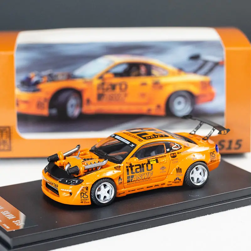 

Diecast YS 1:64 Scale Revamped S15 V8 Bearing Wheel 83# Racing Modified Alloy Car Model Collectible Toy Gift Souvenir Display